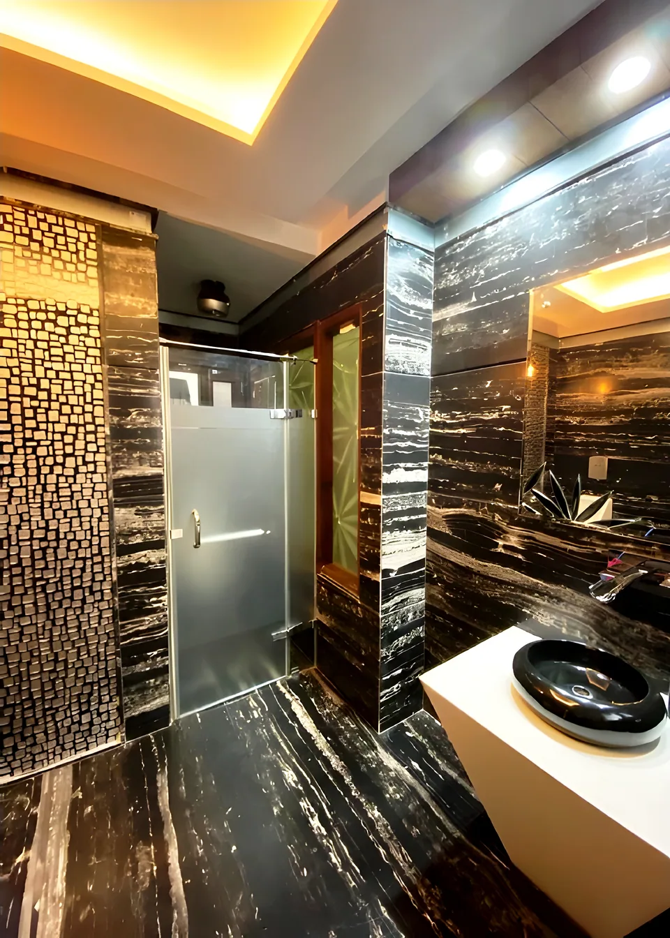 Powder room in Italian marble
