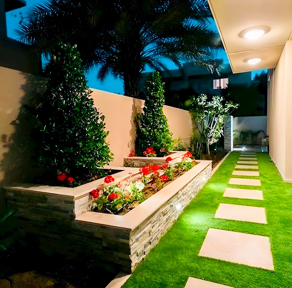 Pathways & Hardscape