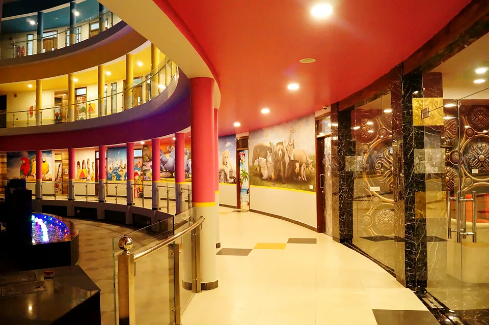 Atrium galleries